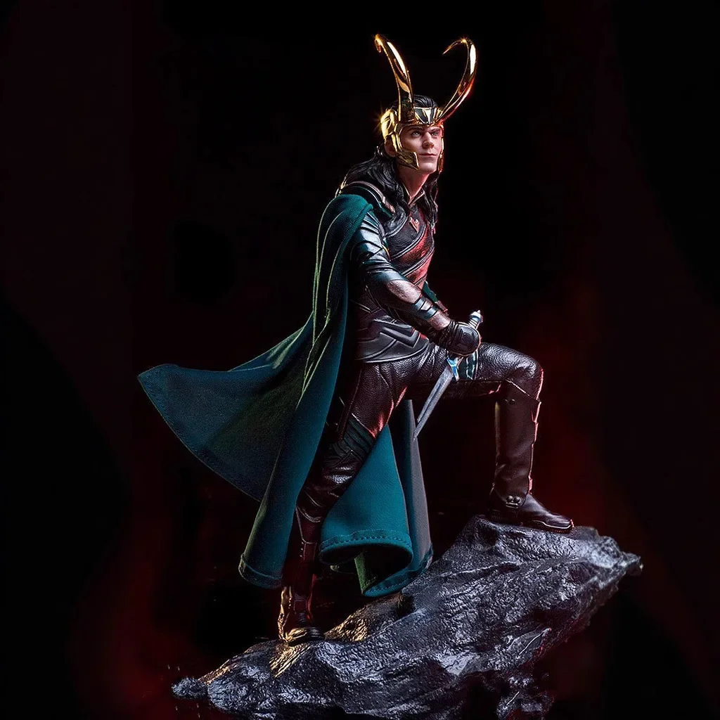 Loki God of Lies 1/10 25cm Avengers Thor Ragnarok Battle Scene Film Derivatives Genuine Model Statue Desktop Immovable Ornament