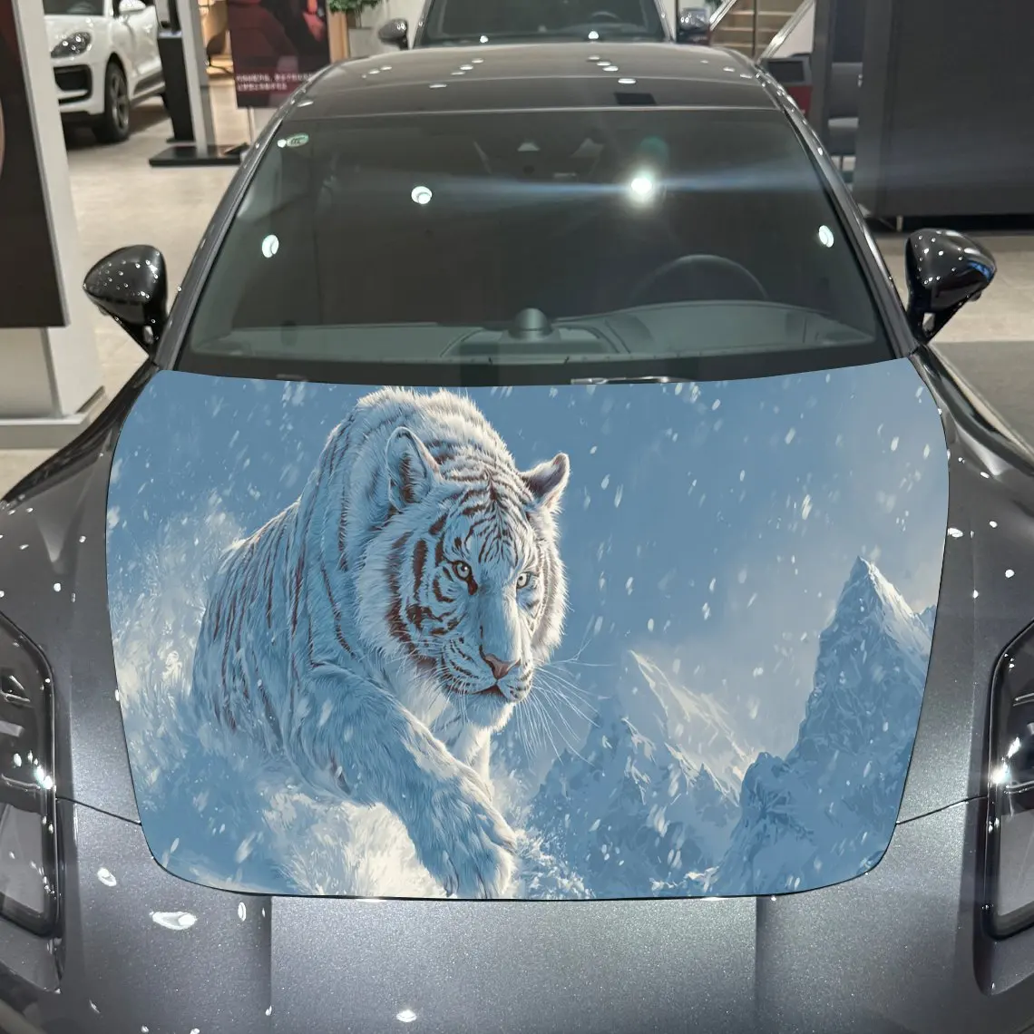 

Snow White Tiger Polar Adventure PVC Car Hood Wraps, Self-Adhesive Waterproof Car Bonnet Decal Sticker, Car Decoration Protectio