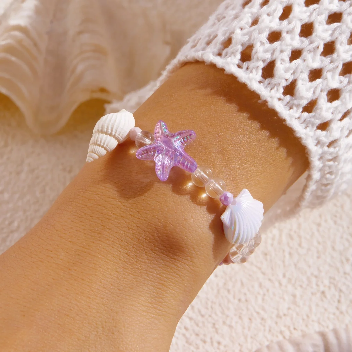 Armbänder aus Kunstharz mit Seesternen, Muscheln und Reisperlen für Damen und Herren, trendige Seestern-Ozean-Strand-Armreifen, Sommerurlaub-Party-Schmuck – Detail 13