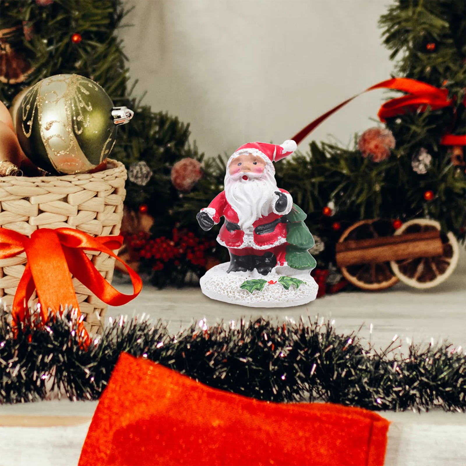 

4pcs Resin Craft Figurines Adorable Santa Decor For Garden Yard Outdoor Christmas Decoration Desktop Ornament