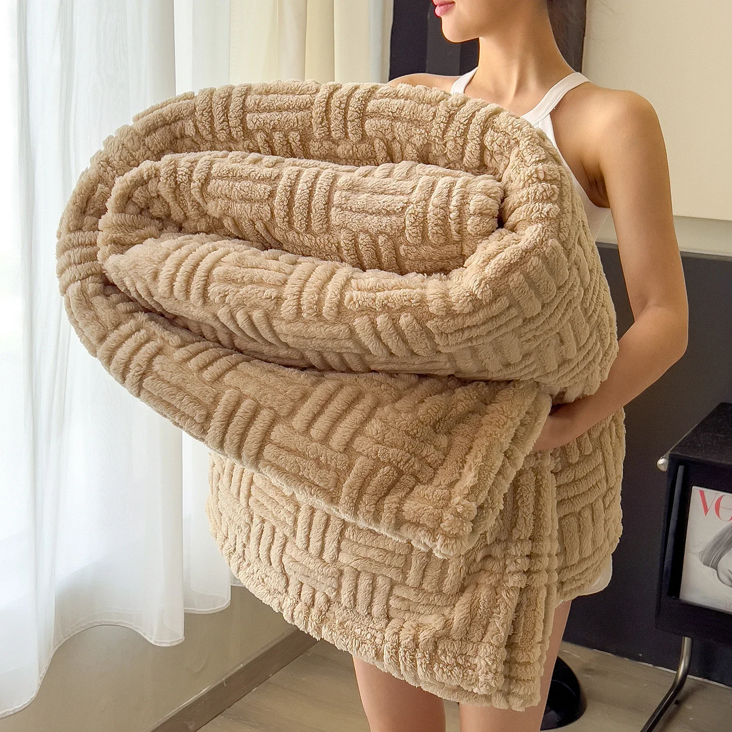 New Coral Fleece Jacquard Blanket Queen Size Spring Autumn Warm Blankets for Bed Geometric Pattern Soft Plush Sofa Throw Blanket