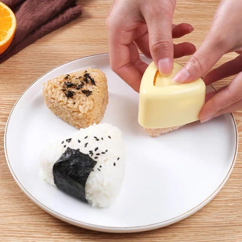 2PCS DIY Sushi Mold Onigiri Rice Ball Food Press Trójkątna forma do sushi Japońska domowa kuchnia Bento Akcesoria Narzędzia