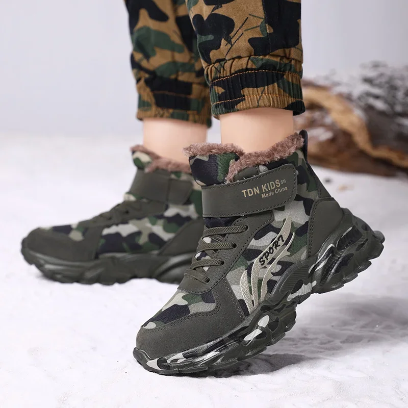 Botas de neve camufladas para crianças e adolescentes, tênis grosso e quente, botas de peles artificiais para crianças, tendência, inverno, 2024