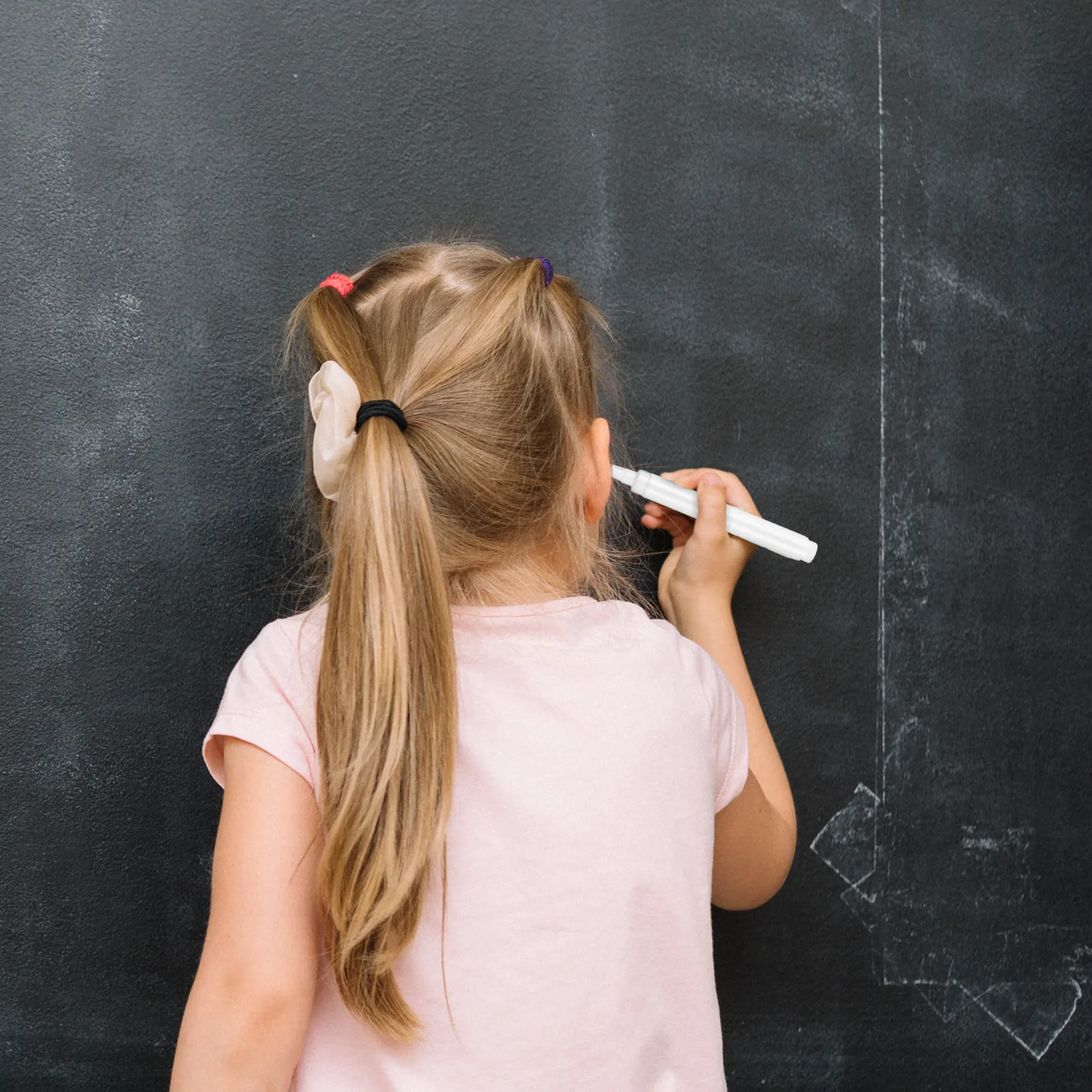 

4Pcs Liquid Chalk Markers White Washable Portable Chalkboard Pens for Windows Mirrors Blackboards Schools Kindergartens Creative