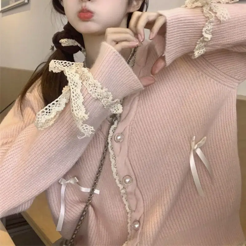 Sweet V-Neck Lace Spliced Sweaters Autumn Winter Fashion Bow Loose Basic Female Clothing Pearl Single-breasted Knitted Cardigan