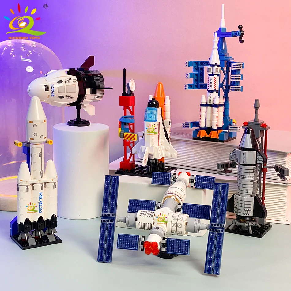 HUIQIBAO Aviation Spaceport Model Space Shuttle Rocket Launch Center Construction Building Blocks MOC Spaceship Kids Bricks Toy