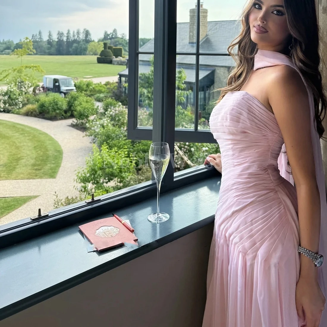 Шифоновое вечернее платье Элегантное платье трапециевидной формы без бретелек для выпускного вечера Плиссированное вечернее платье на заказ