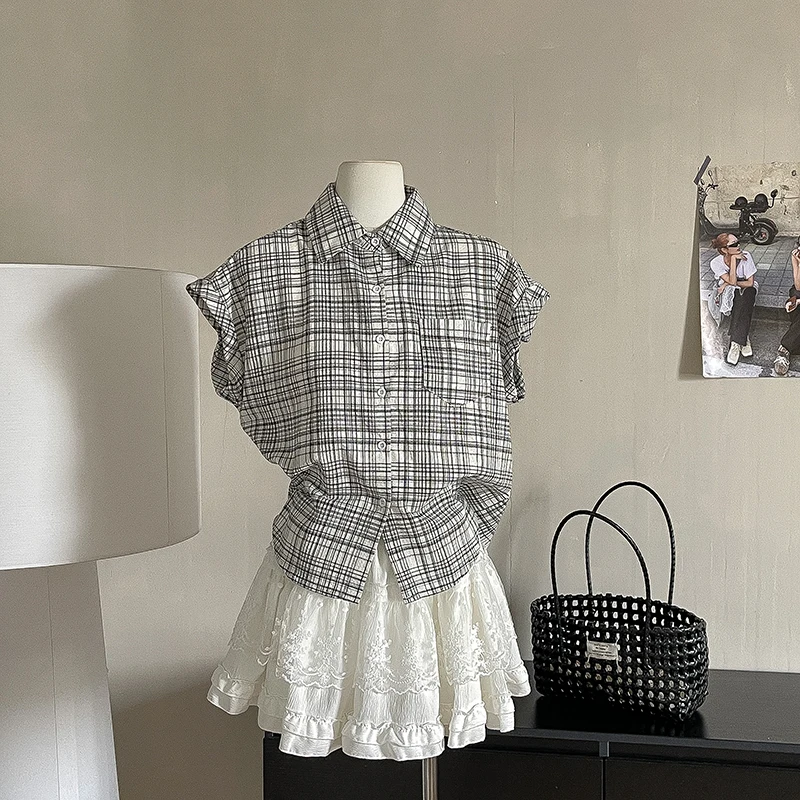 

Wedbleser Temperament Collar Short Sleeved Checkered Shirt 2025 Summer New Korean Women Clothing Personality Loose Cardigan Top