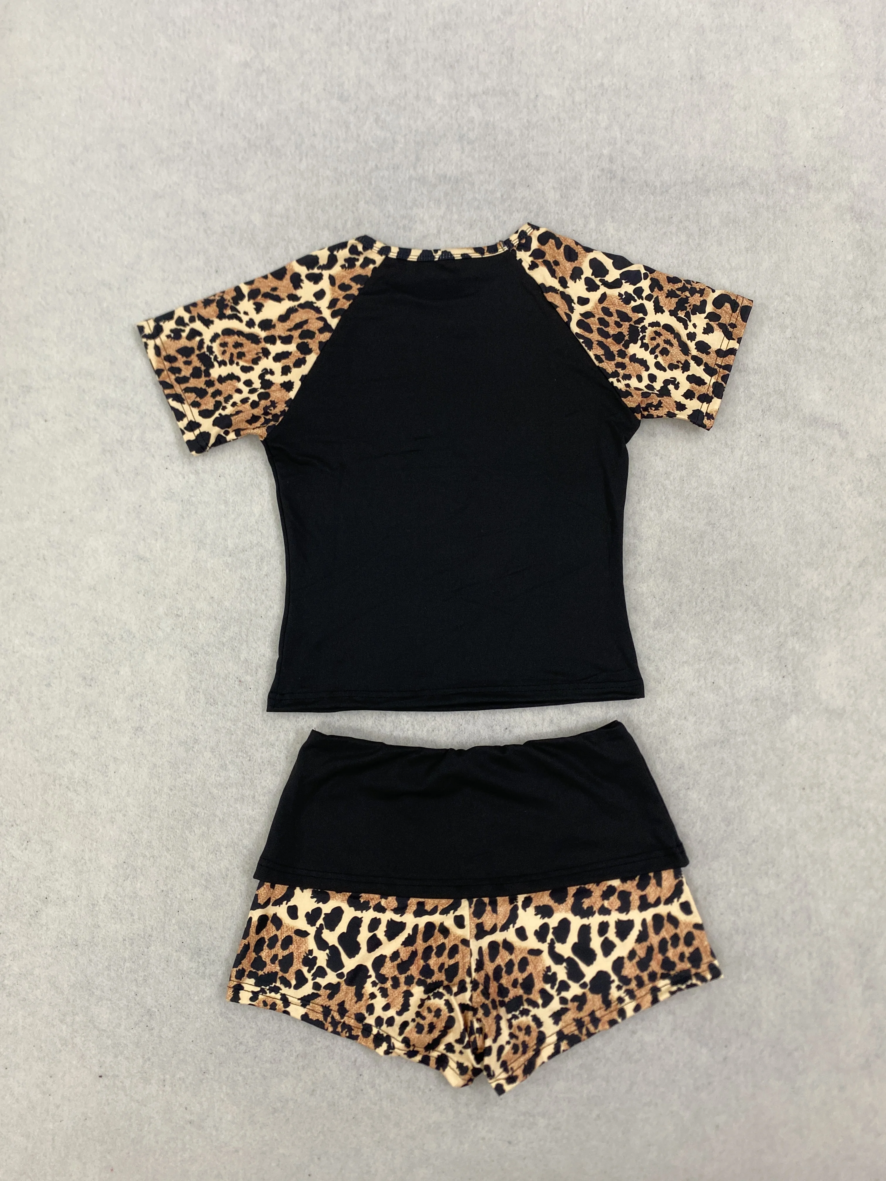 2026 Neues Amerikanisches Retro-Set mit Leopardenmuster-Splicing-Oberteil und Shorts, Y2K Punk Street Fashion Trend, Personalisierter Lässiger Hot-Girl-Look – Detail 18