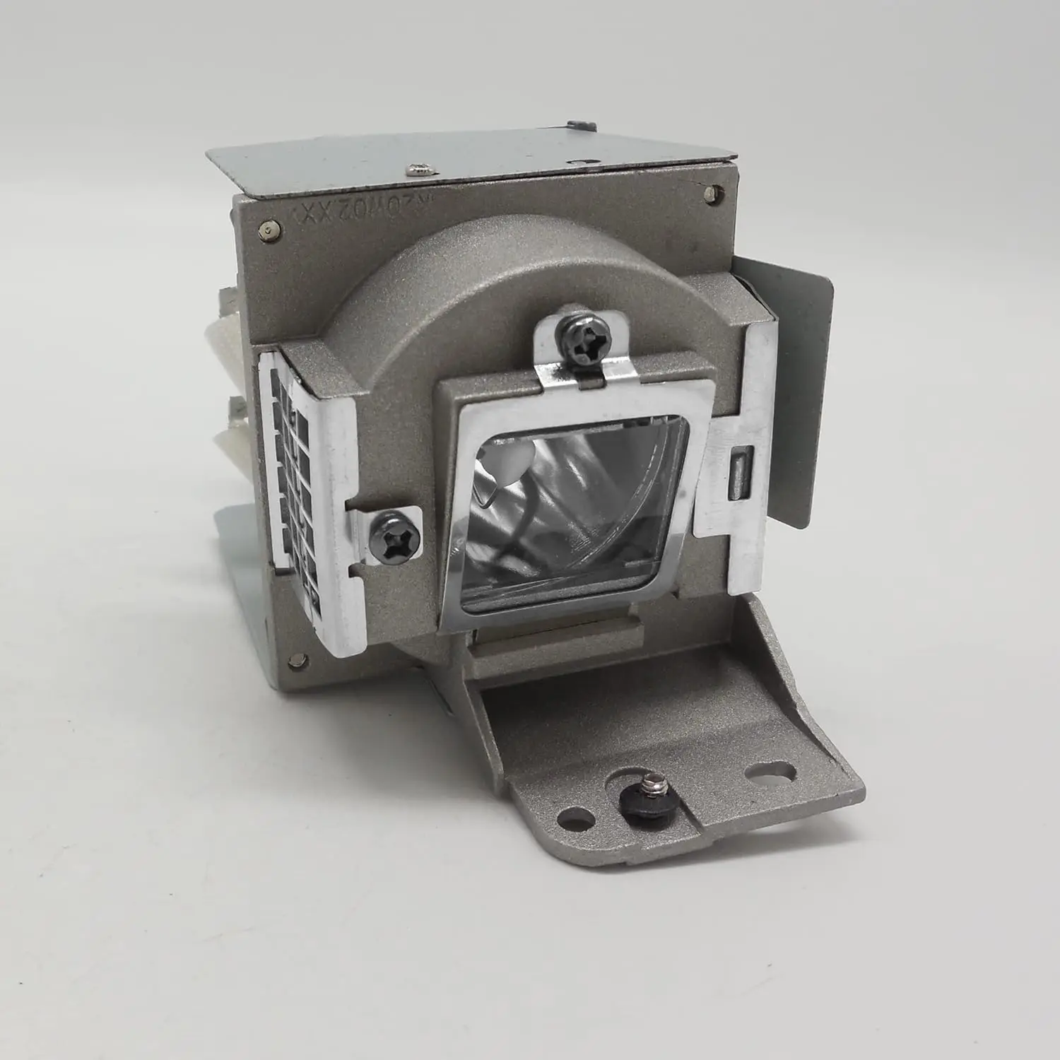 

Новые детали лампы проектора VLT-EX240LP подходят для MITSUBISHI ES200 EW230U EW270U EX200U EX220U EX240U EX241U EX270, гарантия 180 дней