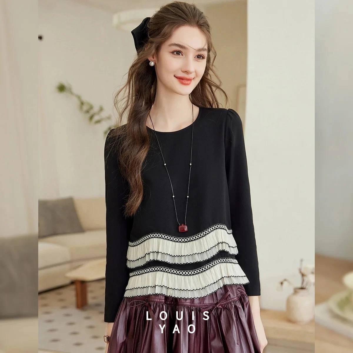 LOUISYAO Elegant Flounced Edge T-Shirt 2025 Autumn Women Contrast Color Round Neck Slightly Stretch Short Sleeve Tee