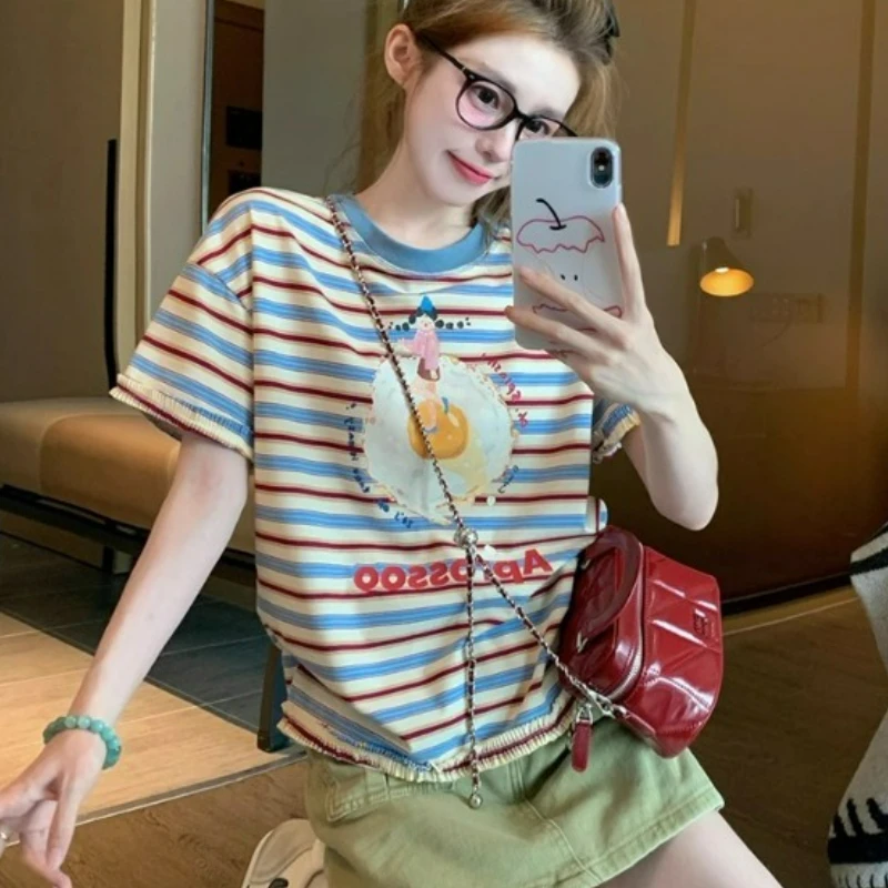 

Лето 2022, новая универсальная повседневная футболка в корейском стиле с круглым вырезом в радужную полоску, свободная нишевая футболка с короткими рукавами, топ