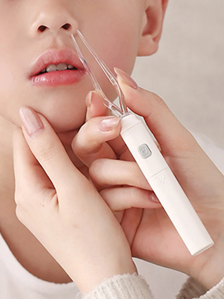 Luminous ear pick Kids Toddler Ear Wax Removal Kit Ear Cleaning Tool with Light Soft Silicone Tips Earwax Picker with Tweezer