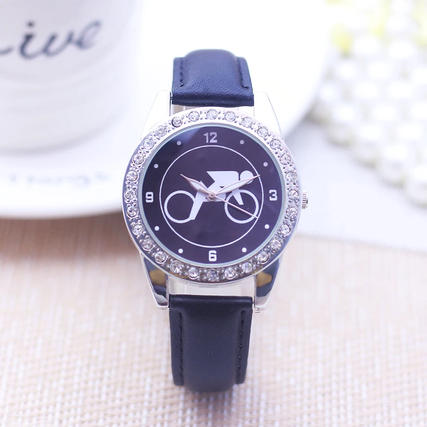 

2024 fashion woman women‘s men‘s high quality leather watches Jesus Fawn Wolf Horse personality mother birthday gift wristwatch