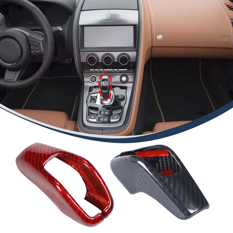 

Для Jaguar F-TYPE 2013-2025: накладка на рычаг КПП из настоящего карбона / с красной наклейкой. Аксессуары для модификации и декора интерьера автомобиля.