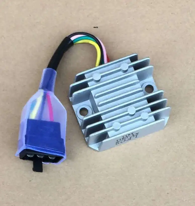 Motorcycle Voltage Regulator Charger for Kymco Gp110 Vp110 Vp50 Rectifier