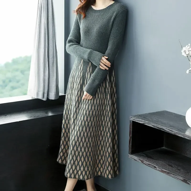 

Knitted Dress Autumn Winter New Long Sleeve Round Neck Splice Mid Length Sweater with Waist Collection Casual Fashion