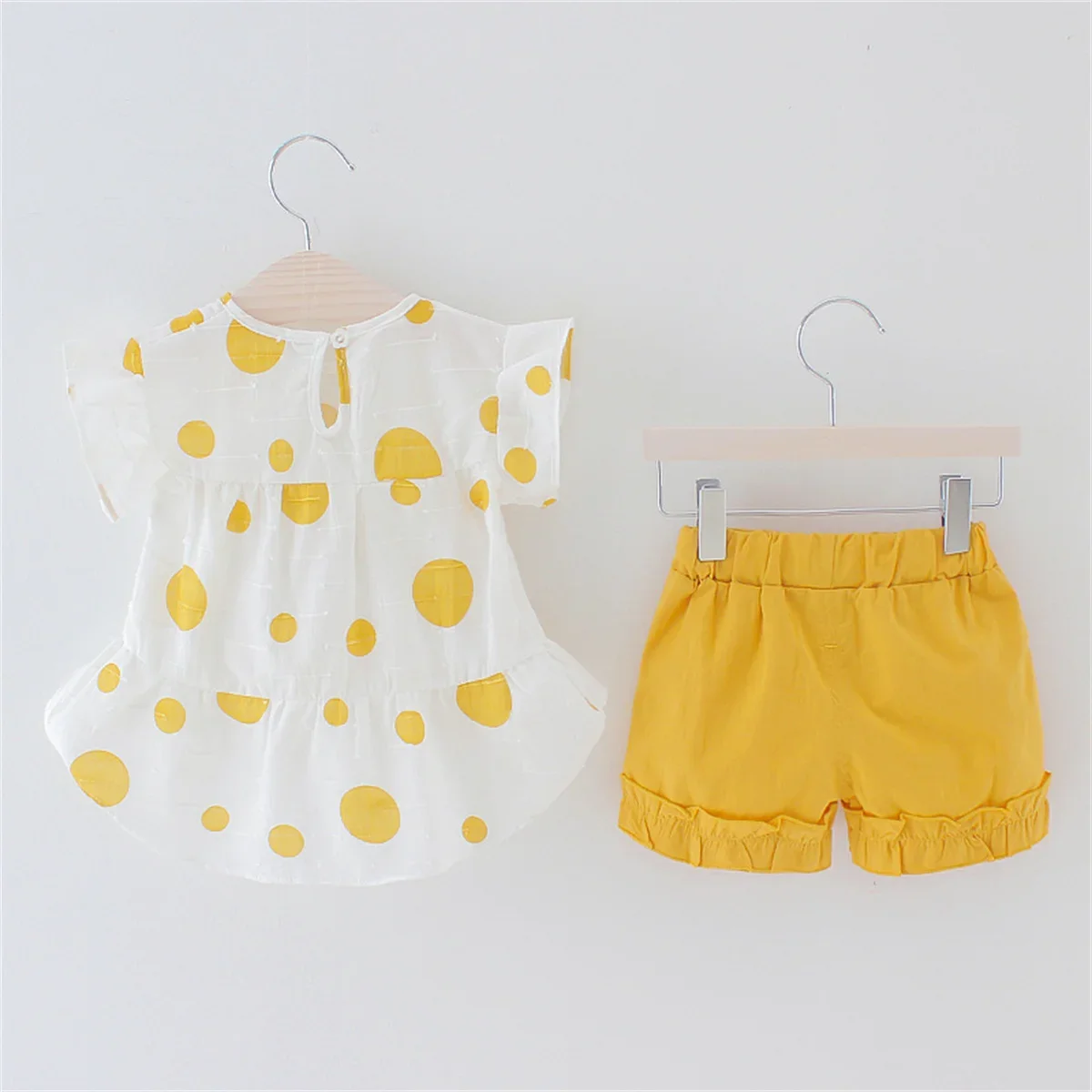 Summer New Baby Girls Two-Piece Set Of Polka Dot Small Flying Sleeve Bloomers Round Neck Sweet Suit Short Sleeve + Pants