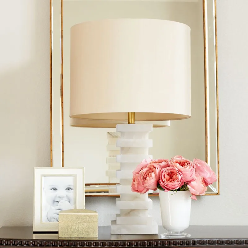 북유럽 신상 테이블 램프 대리석 데스크 램프 침실 침대 옆 무드등 디자이너 호텔 가정용 조명 고급 모델룸 크리에이티브 램프