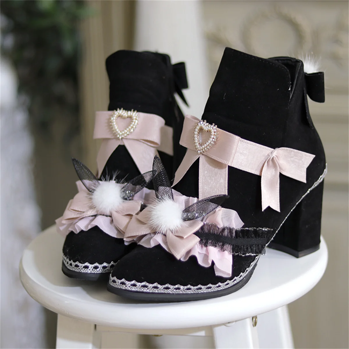 

Japanese Sweet Style Lolita Girls Shoes Cosplay Cute Bowknot Pearls Love Ruffle Kawaii Hairball Rabbit Ear 8cm High Heel Shoes