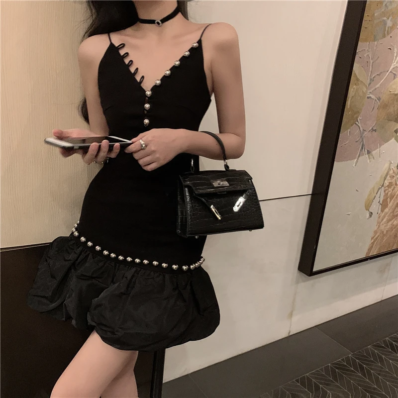 

Black Party Dress Spaghetti Strap Sleeveless Beading Design French V Neck Zipper Rivet Ruffles Mini Sexy Dress