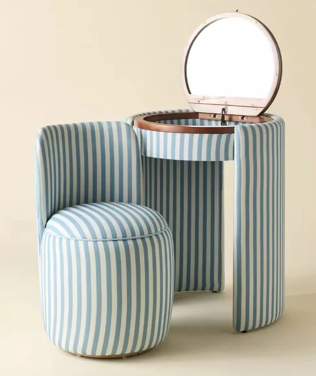 Outstanding Italian Dilly Dally Dressing Table With Mirror and Drawers Wooden Makeup Vanity Desk Luxury Dresser for Girl's Room