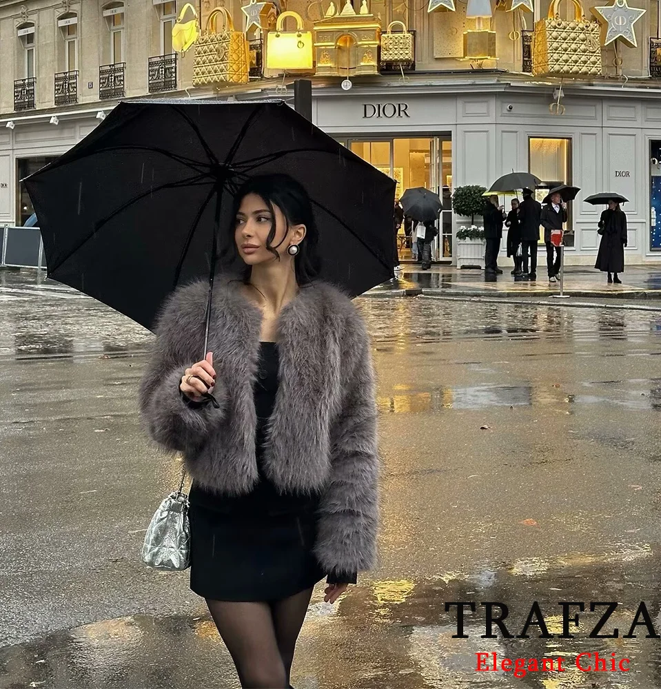 TRAFZA, chaqueta elegante de piel sintética para mujer, abrigo con cuello  redondo, chaqueta ajustada y encantadora, abrigo nuevo 2025, chaqueta  moderna Sexy para Otoño/Invierno / Piel y piel sinténtica, image size:959x1000
