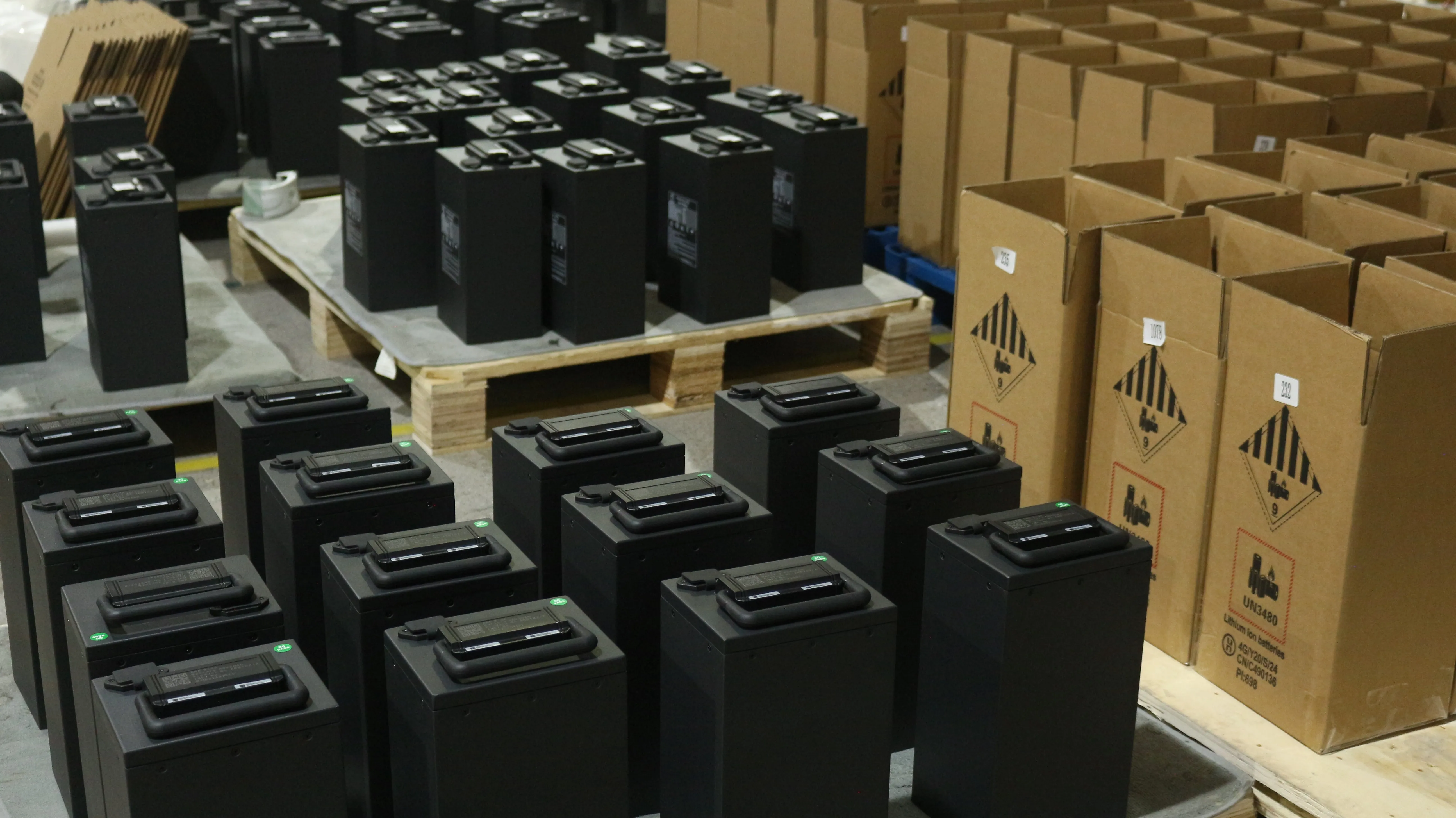 تخصيص LiFePO4 48 فولت 60 فولت 72 فولت Lifepo4 بطارية حزمة 72 فولت 30ah بطارية السيارة الكهربائية ليثيوم أيون حزمة للسيارات الكهربائية #4