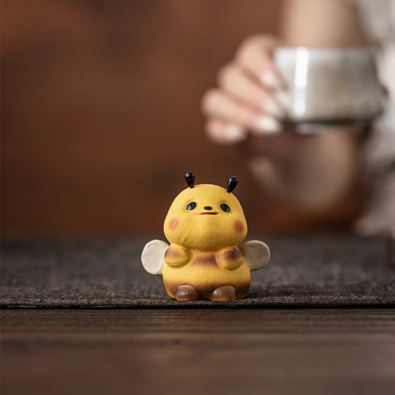Tea Pets Little Bee Figurine Cute Cartoon Desktop Decor Creative Bumblebee Table Ornament Accessory Office Home School Childern - view 4