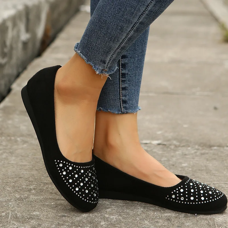 Nuove donne Bling Flats tinta unita appartamenti neri per le donne Slip On Shallow Comfort appartamenti pieghevoli per le donne scarpe con tacco piatto marrone