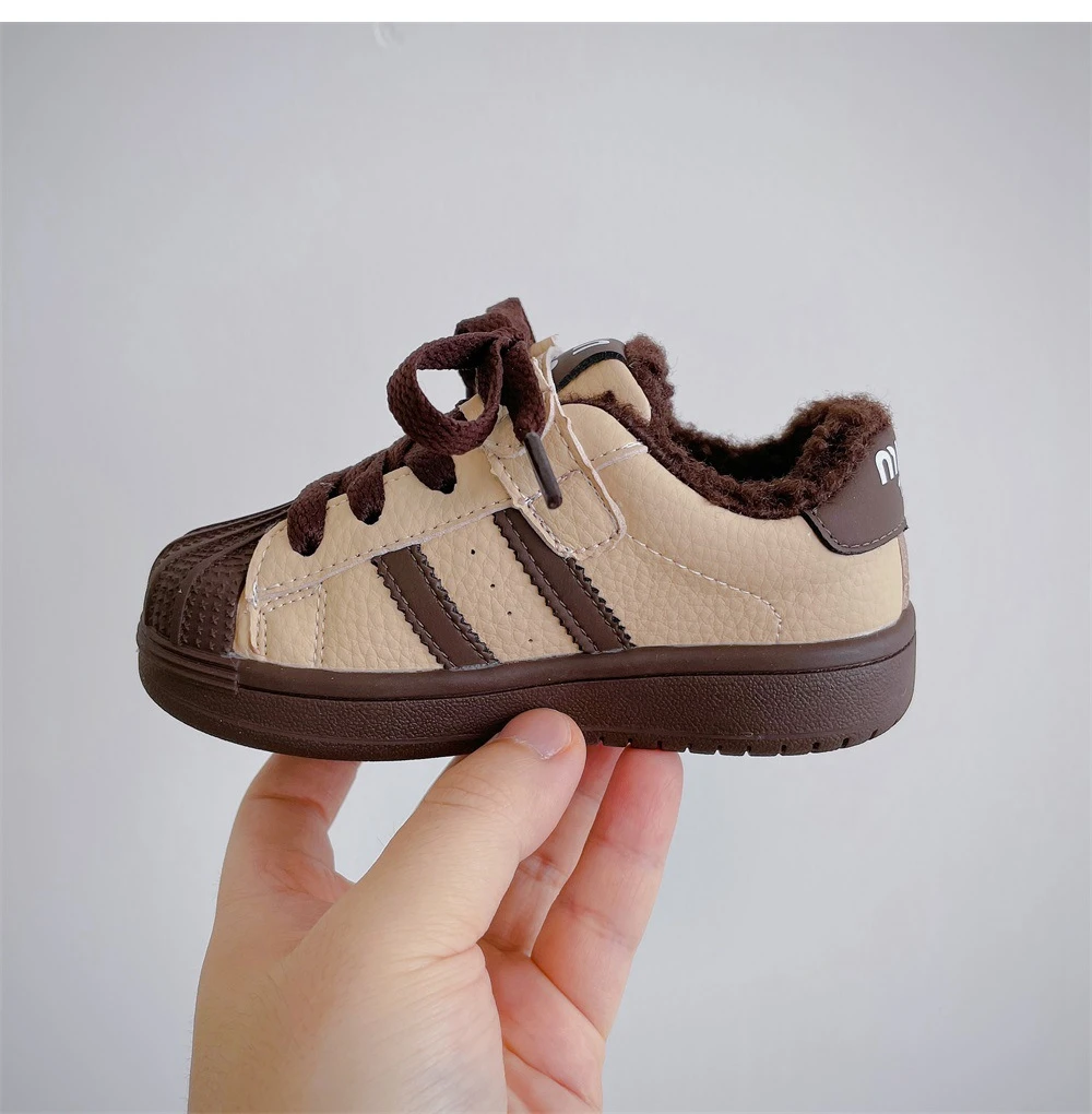 Neue Winter Kinderschuhe Jungen weiche Sohle warme Freizeit schuhe koreanischen Stil verdickte Mädchen Plüsch Turnschuhe Schuljungen Schuhe