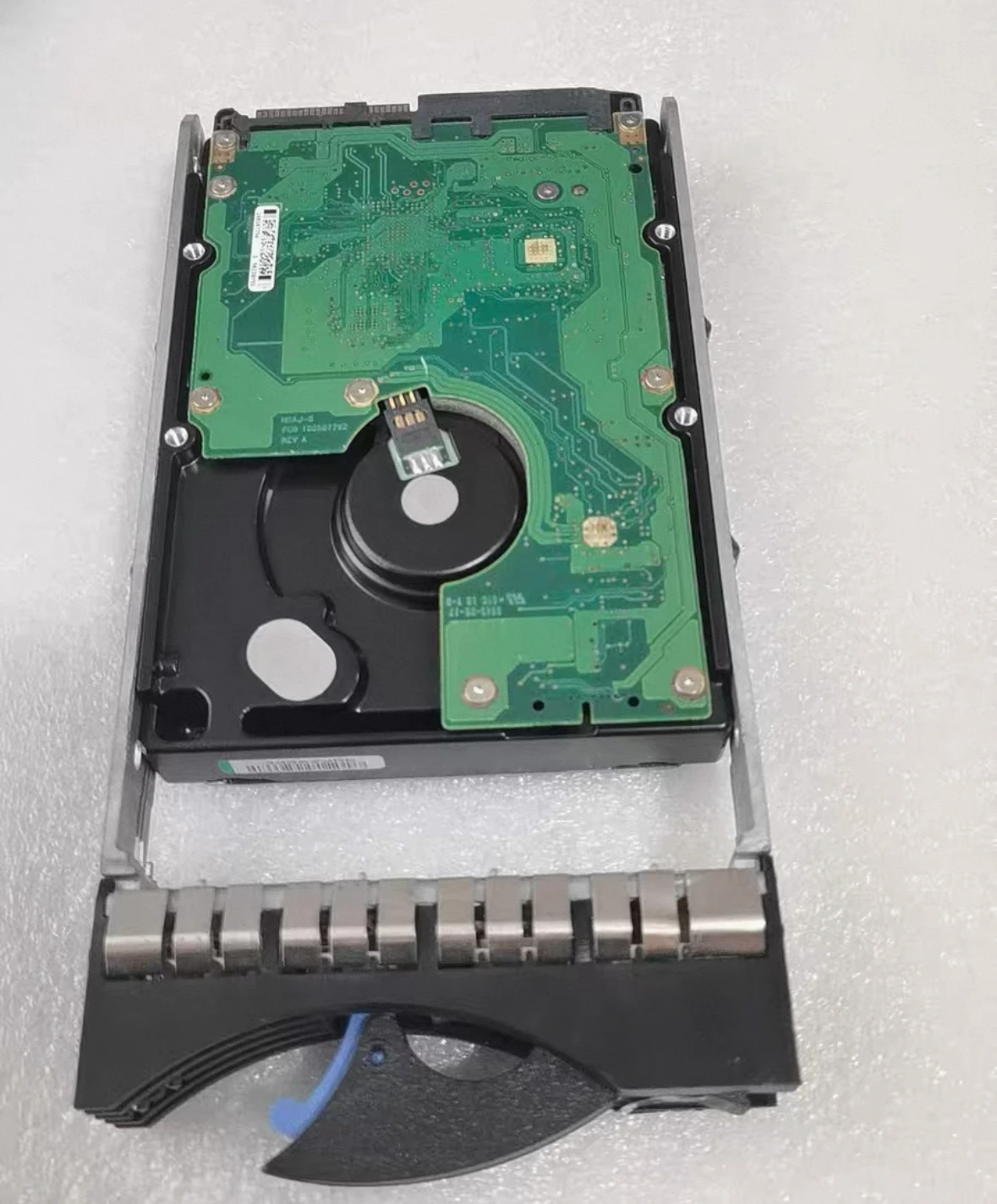 

For 3648 10N7234 10N7207 10N7208 300G 15K SAS hard drive