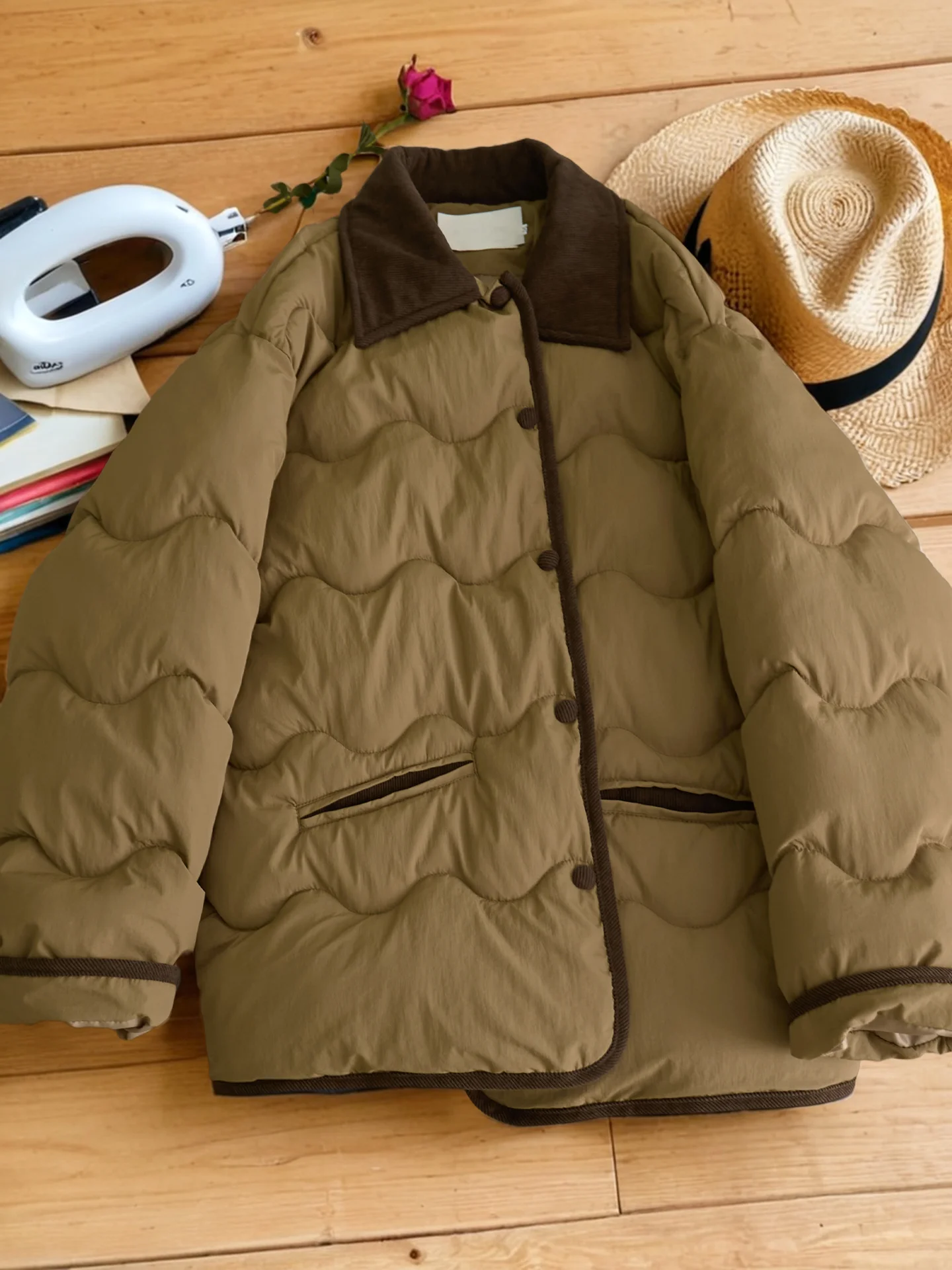 

Retro American Khaki Lightweight Cotton Jaet Collar Loose Fit Slimming Polyester Filled Women's Faion Outerwear