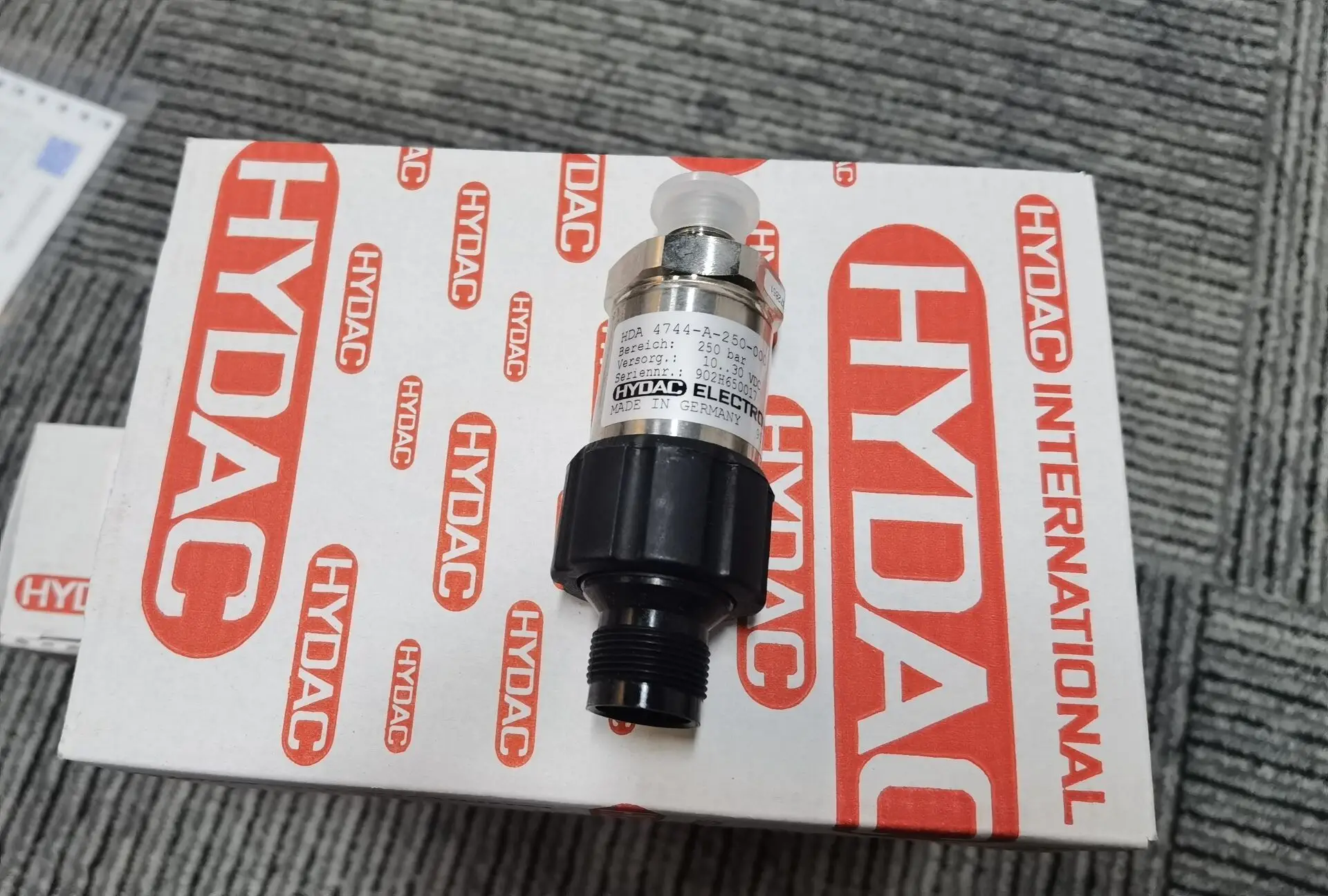 Free Shipping [original Real Price] HYDAC HDA Series Pressure Sensor Connector Connector In Stock