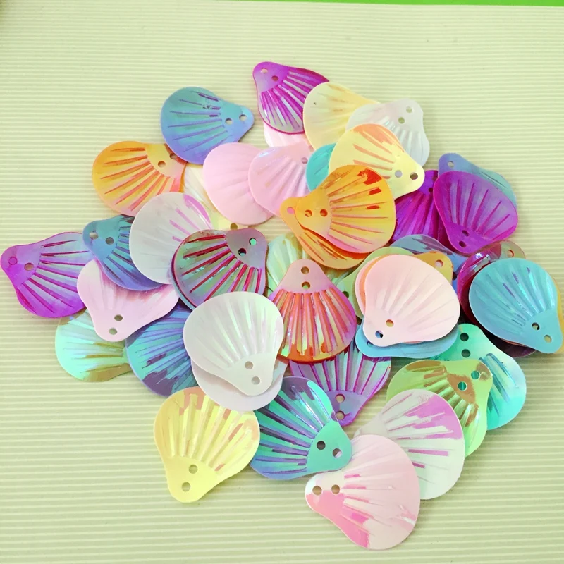 100 pieces of 18 * 20mm seashell shaped sequins mixed with PVC extruded loose and colorful LDIY decoration