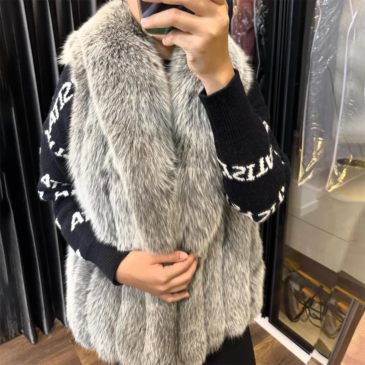 Fashion New Womens Real Natural Fox Fur Vest Coat Winter Genuine Fur Warm Gilet Thick Lapel Waistcoat Female Real Fur Overcoat