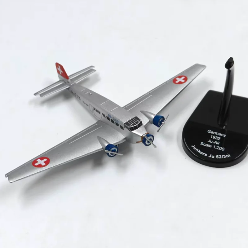 ダイキャスト 1:200 スケール Ju-52 合金航空機モデル 静態コレクション 装飾されたホリデーギフト おもちゃ 記念品ギフト
