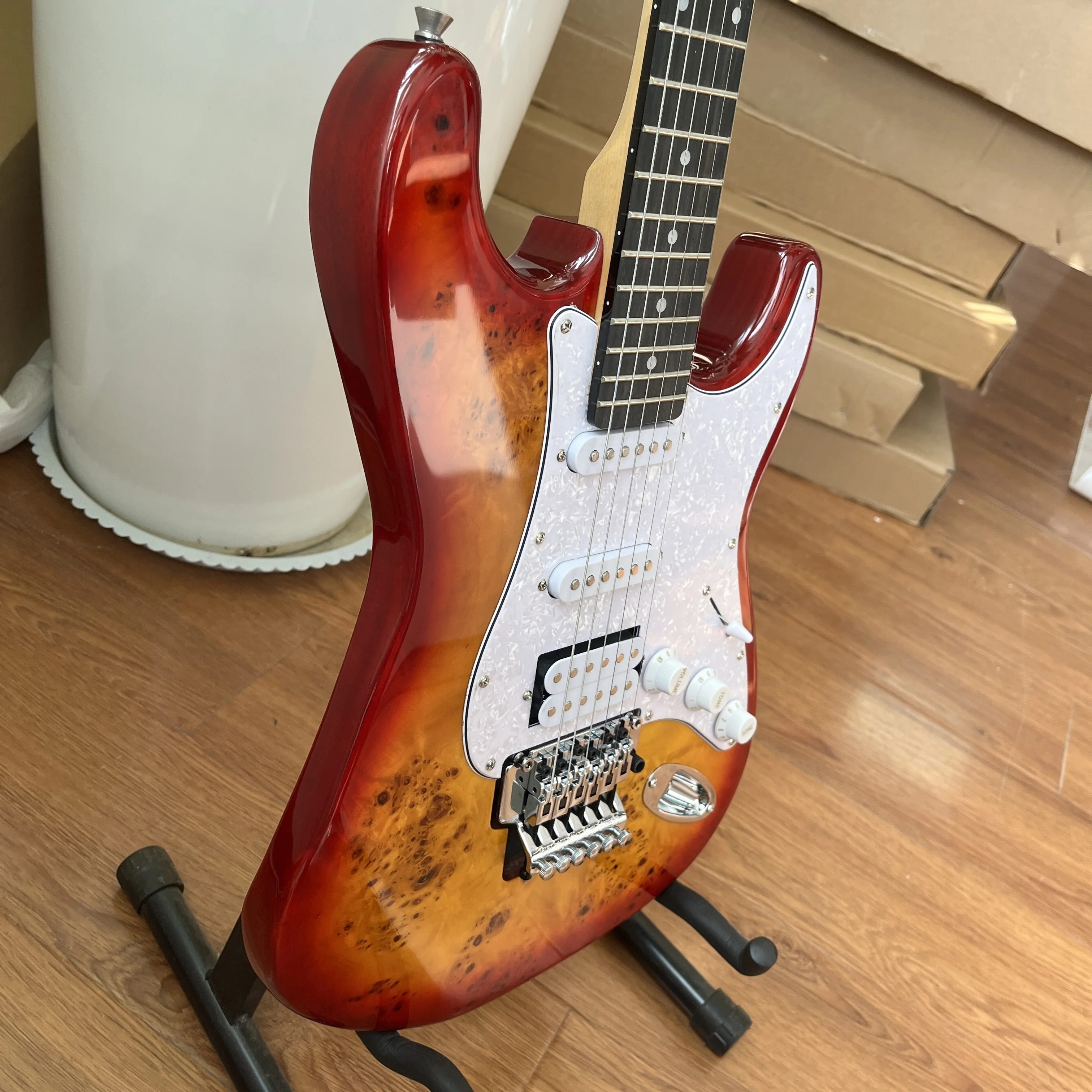 جيتار كهربائي برتقالي مصنوع احترافيًا مصنوع من جسم الماهوجني ولوحة أصابع من خشب الورد. شحن مجاني.