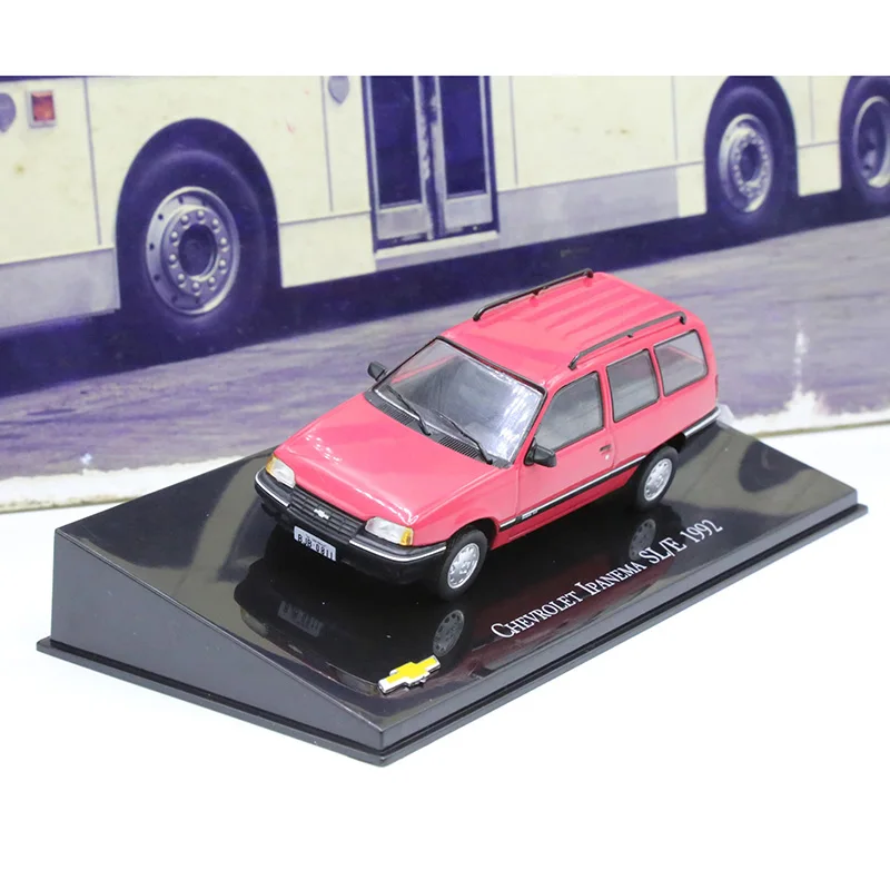 Diecast 1:43 Scale IPANEMA SL/E 1992 Alloy Car Model Collection Souvenir Display Ornaments Vehicle Toy