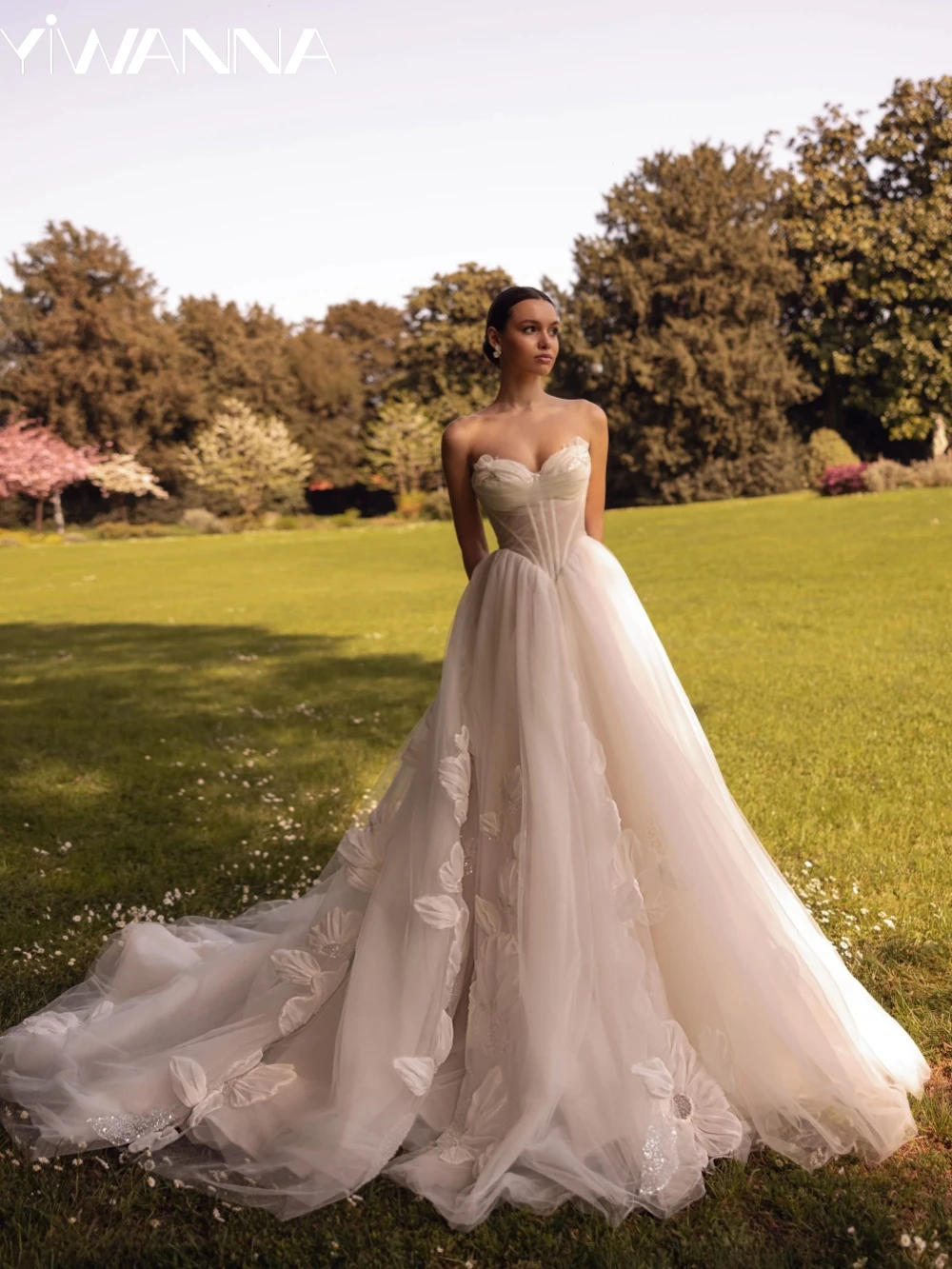

Hand-made 3D Flower A-line Tulle Long Wedding Dress Glitter Beaded Sweetheart Neck Bridal Gown Customized Dresses For Bride