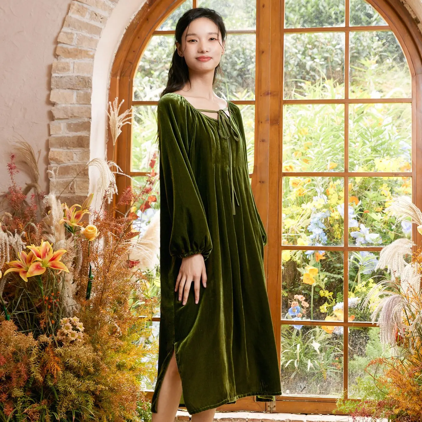 Women Velvet Mulberry Silk Nightgown Vintage Romantic Long Sleeve Autumn Winter Luxury Sleepwear Casual Loungewear