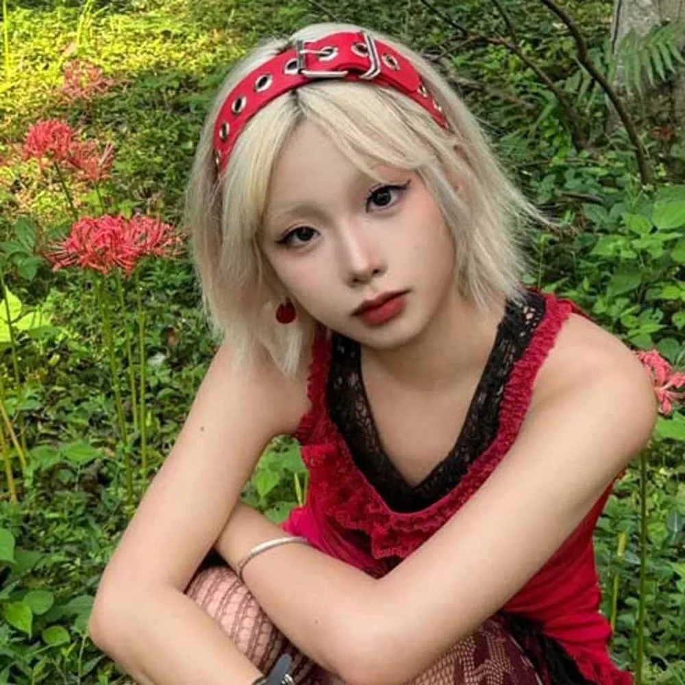 

Hollow Out Steampunk Hair Hoop Rock-inspired Y2K Punk Rivet Headband Headpiece Headwear Leather Buckle Hairband Cosplay