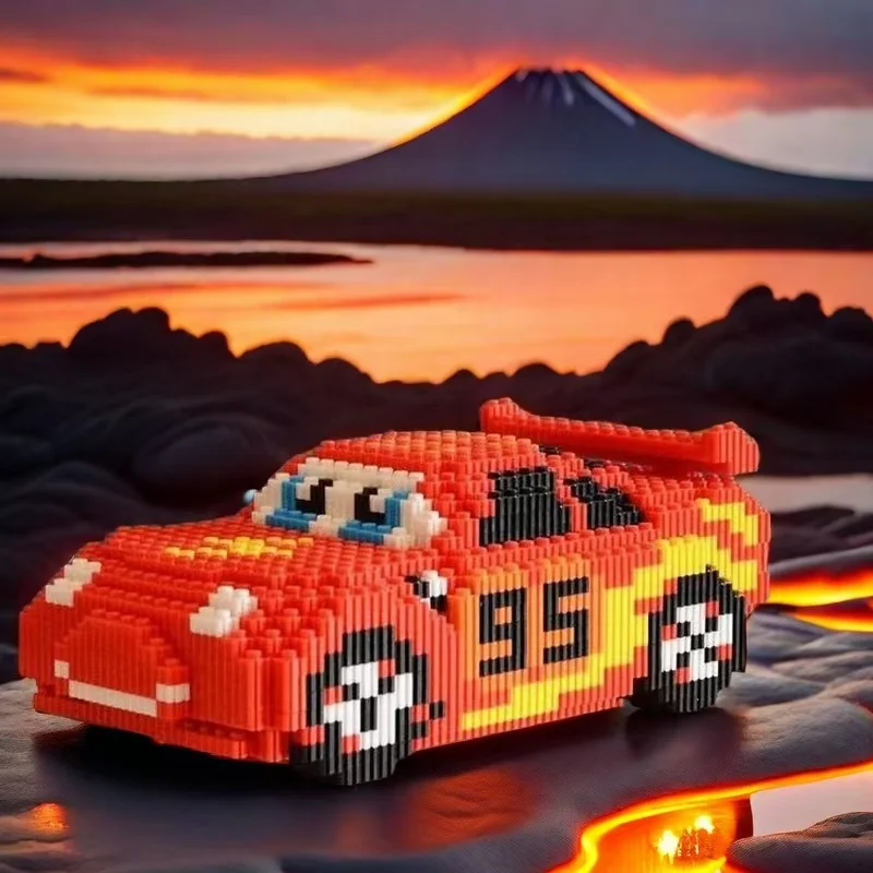 1025 pezzi di giocattoli da costruzione Lightning Mcqueen, set di assemblaggio fai-da-te, decorazioni per la casa, adatti a 14 anni in su, regali perfetti per Natale e Halloween