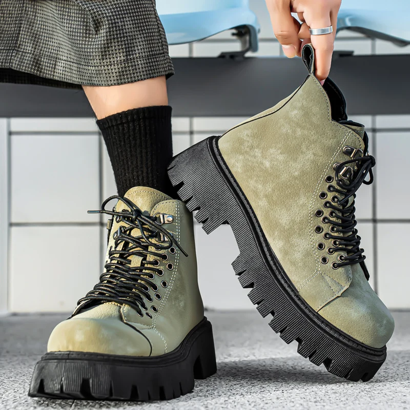 أحذية مصعد للرجال للخريف والشتاء بنعل سميك، أحذية لراكبي الدراجات النارية على الطراز البريطاني، أحذية عمل عصرية مقاومة للانزلاق في الهواء الطلق