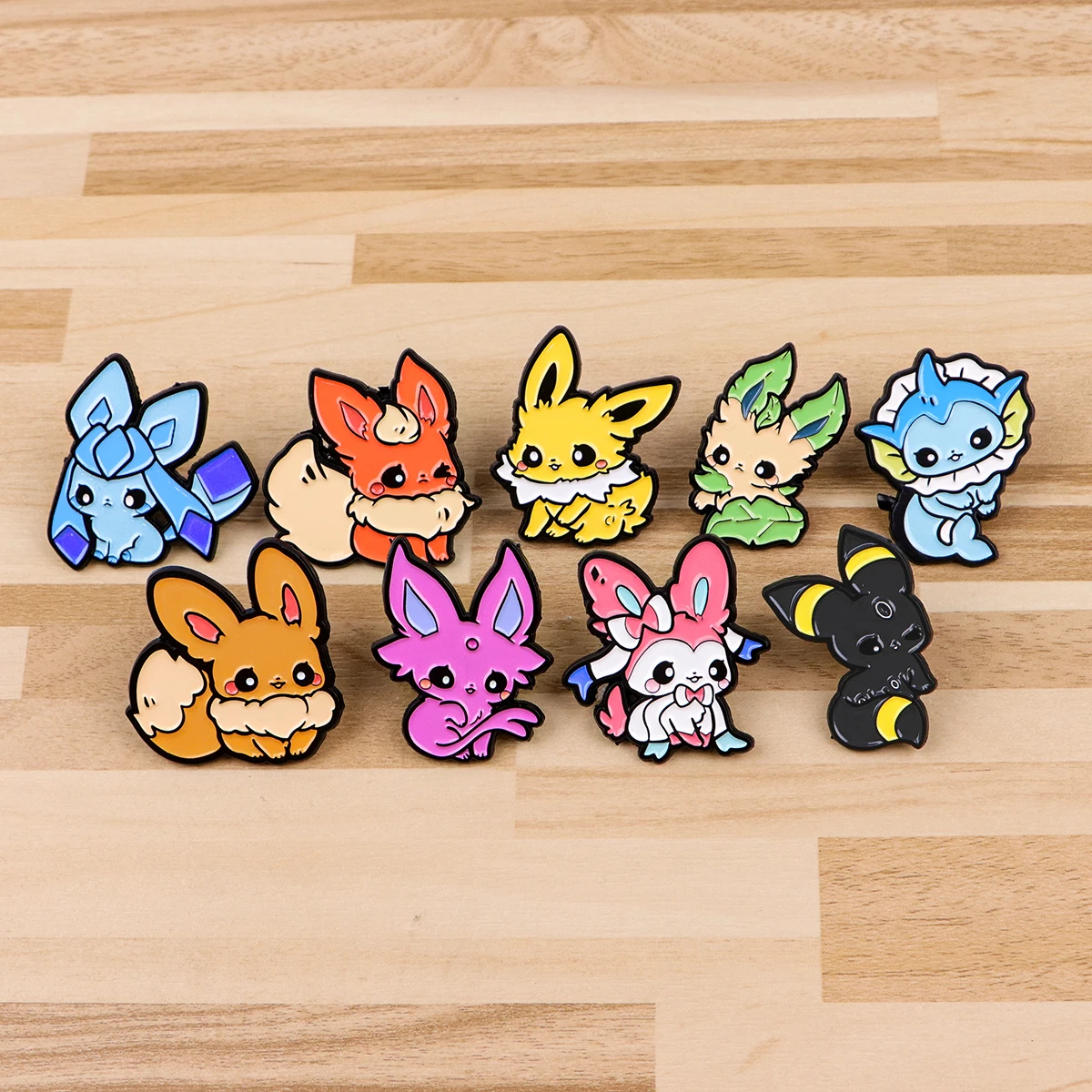 ญี่ปุ่นอะนิเมะEnamel Pinน่ารักElf Badgeกระเป๋าเป้สะพายหลังLapel Pinsเกมเข็มกลัดสําหรับแจ็คเก็ตCosplayอุปกรณ์เสริมของขวัญของเล่น