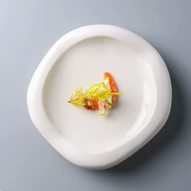 Western restaurant irregular shaped dessert plate white ceramic artistic conception dish French dessert platform small plate