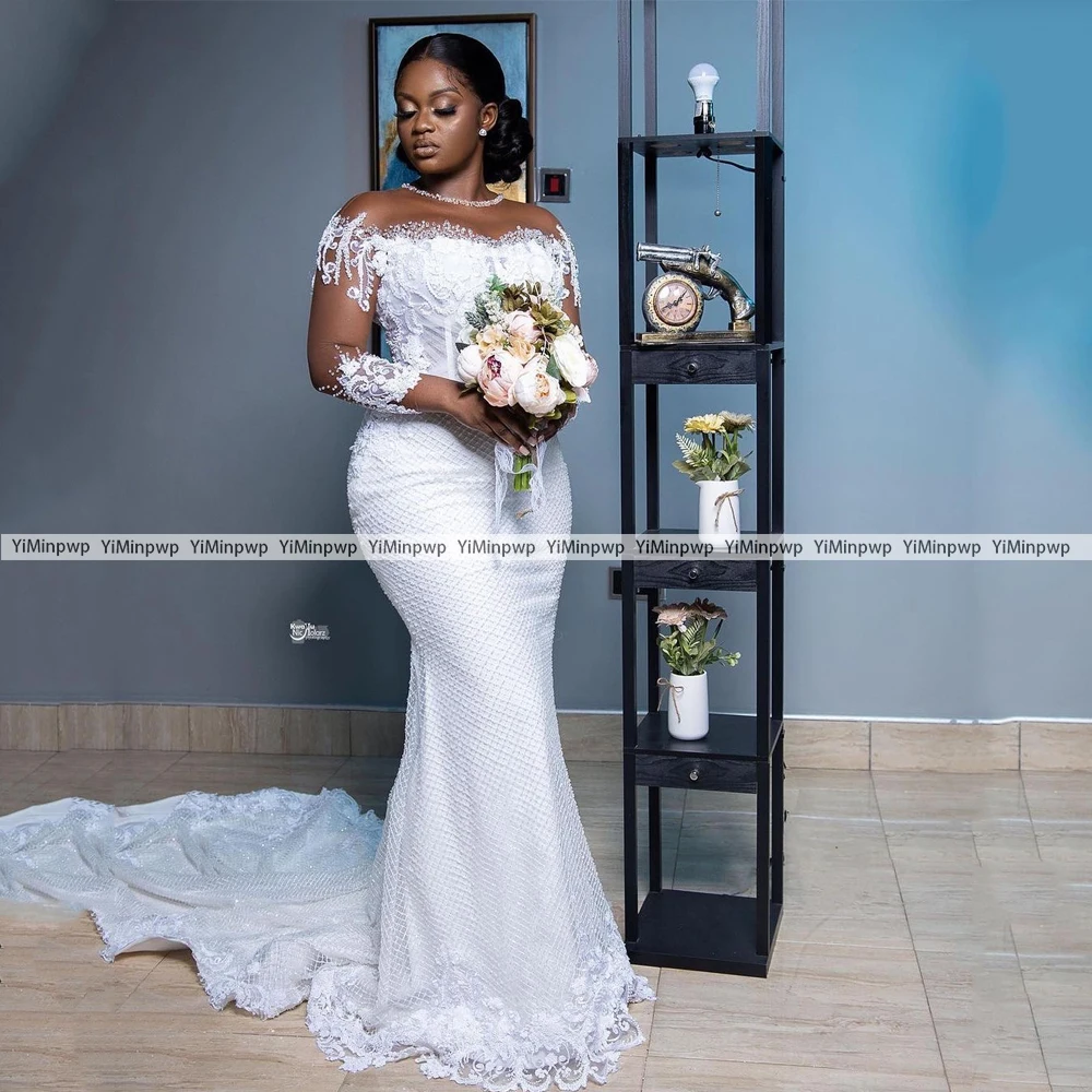 Elegant Wedding Dresses Long Sleeve Scoop Neck Applique Lace Illusion Sleeve Lace Up Bride Gowns For African Memraid Customized