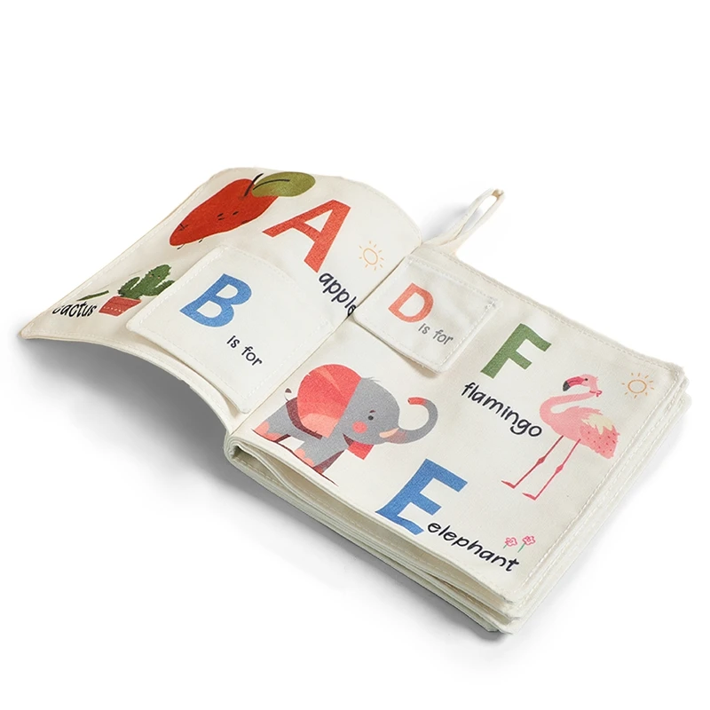 Il libro in stoffa con lettere inglesi Montessori è cucito in morbido tessuto con lettere carine abbinate a motivi animali e carta antiruggine
