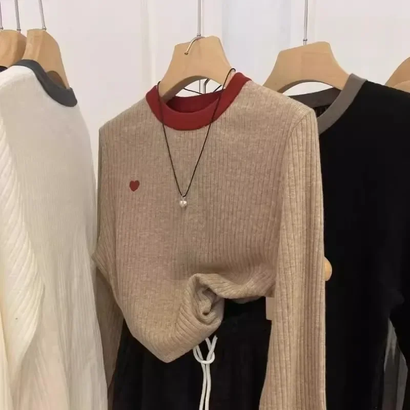 

Gray Love Embroidery Base Shirt for Women New Spring and Autumn Slim Fit Inside Large Size Early Autumn Top