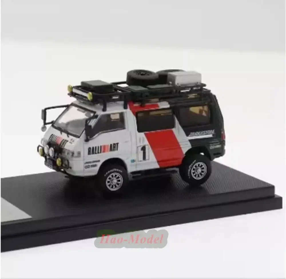 Модели Autobots 1:64 для Mitsubishi 4X4 Van, литая под давлением модель автомобиля из сплава металла, подарки на день рождения для мальчиков, коллекция хобби, моделирование